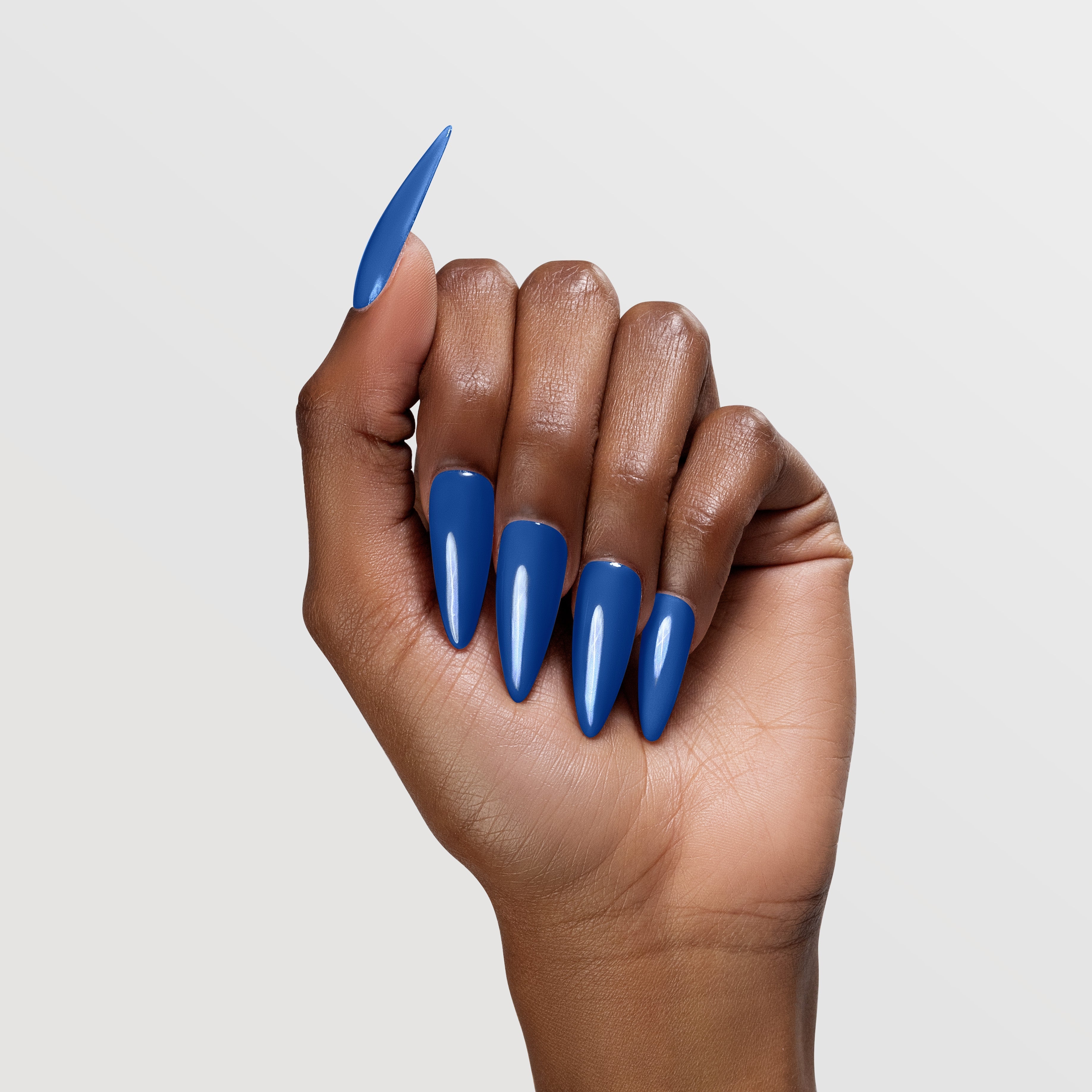 CHAUN LEGEND Gel - Cobalt Confidential LG5229 - Dark Hand Swatch