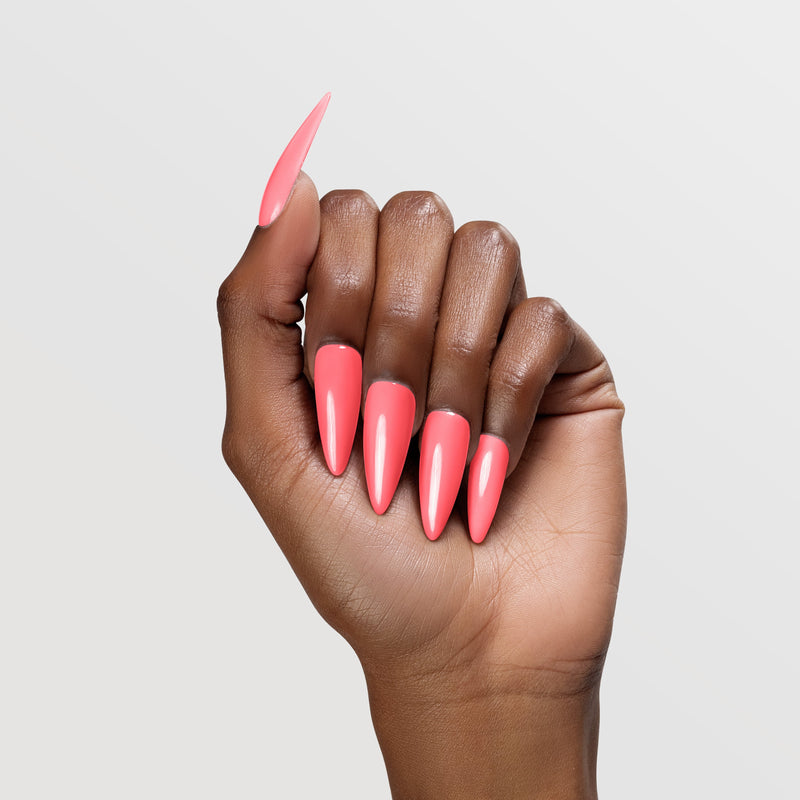 CHAUN LEGEND Gel - Hot And Bothered LG5183 - Dark Hand Swatch