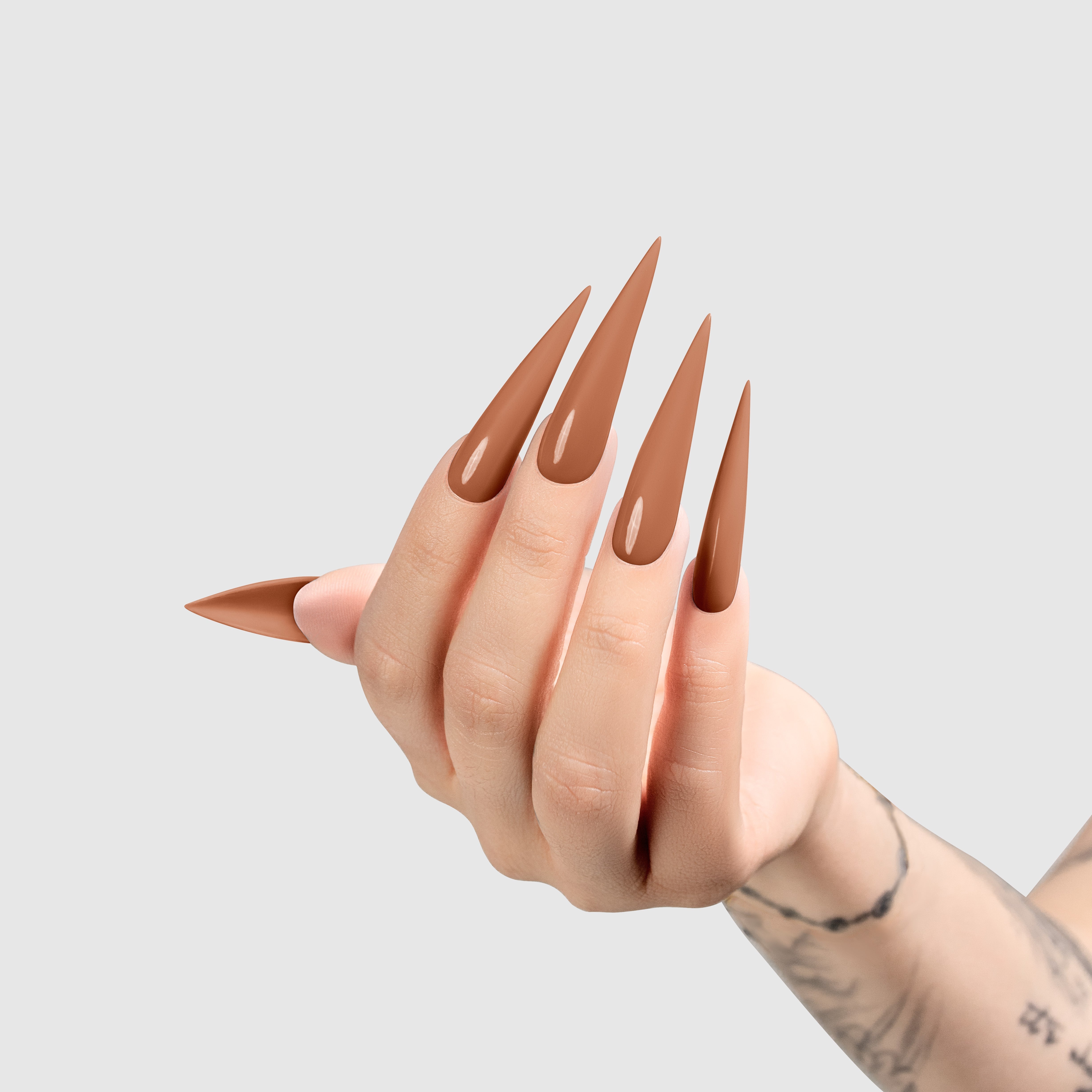 CHAUN LEGEND Gel - Meltdown LG5203 - Light Hand Swatch