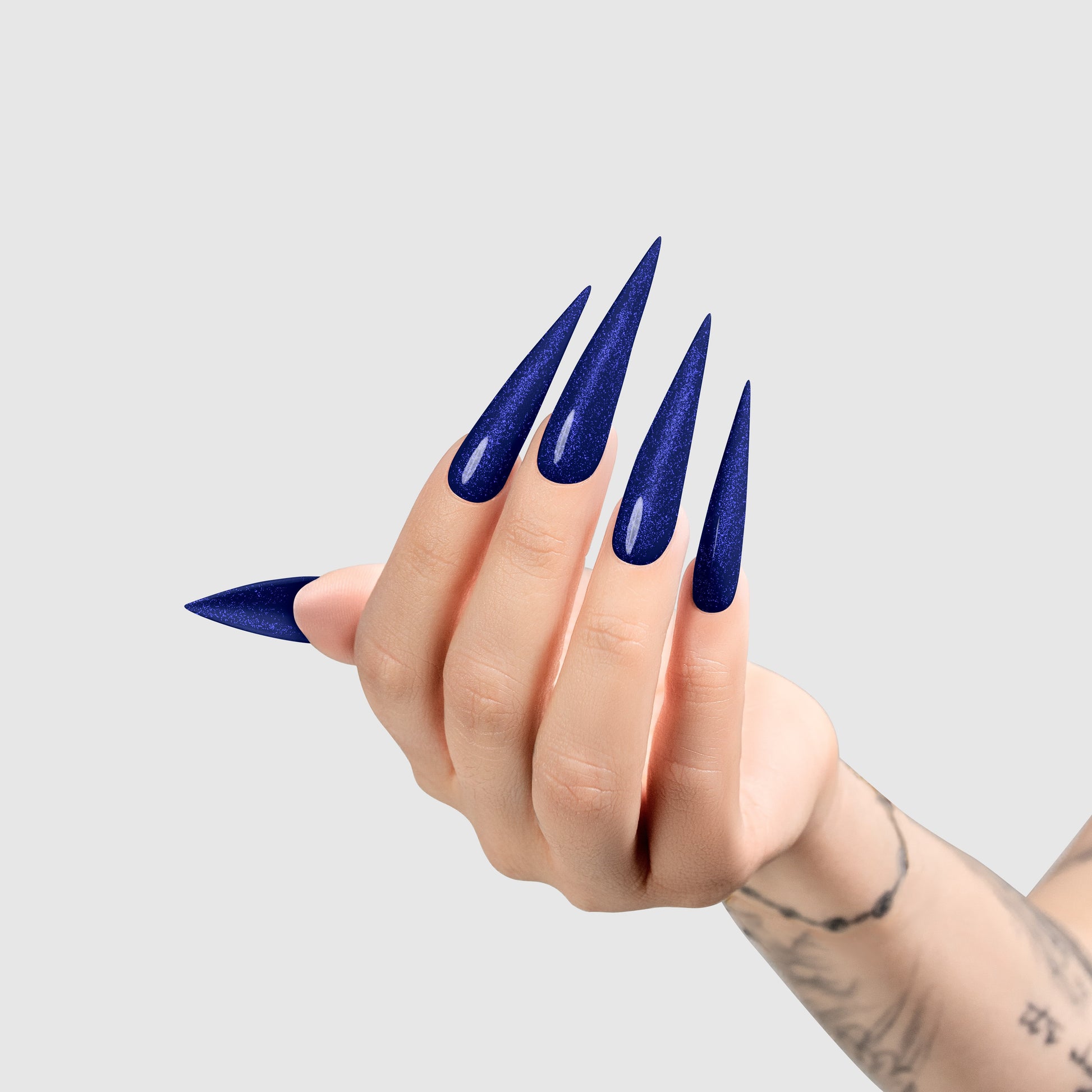CHAUN LEGEND Gel - Naughty Navy LG5230 - Light Hand Swatch