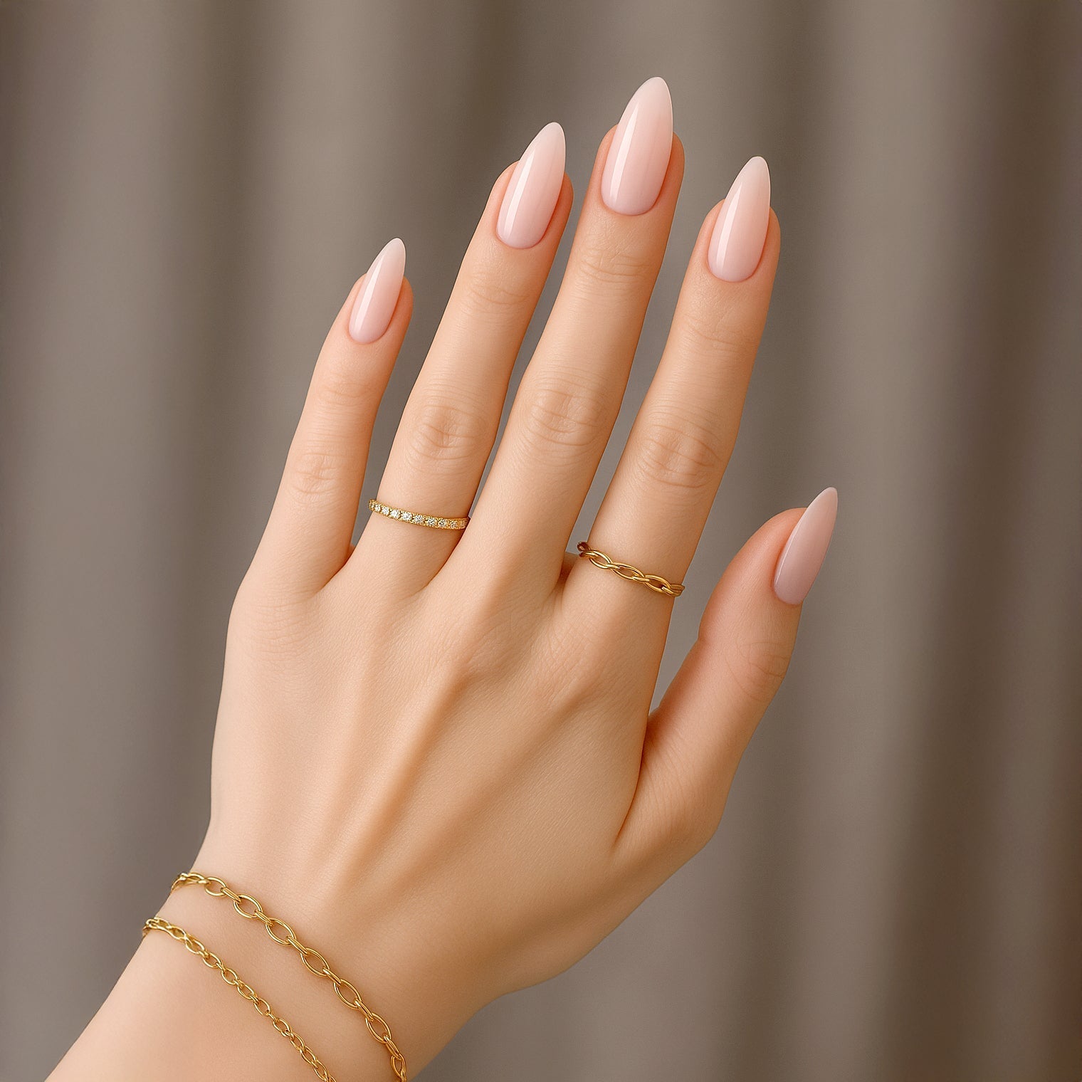 CHAUN LEGEND Gel - Sticky Rice LG5100 - Light Hand Swatch