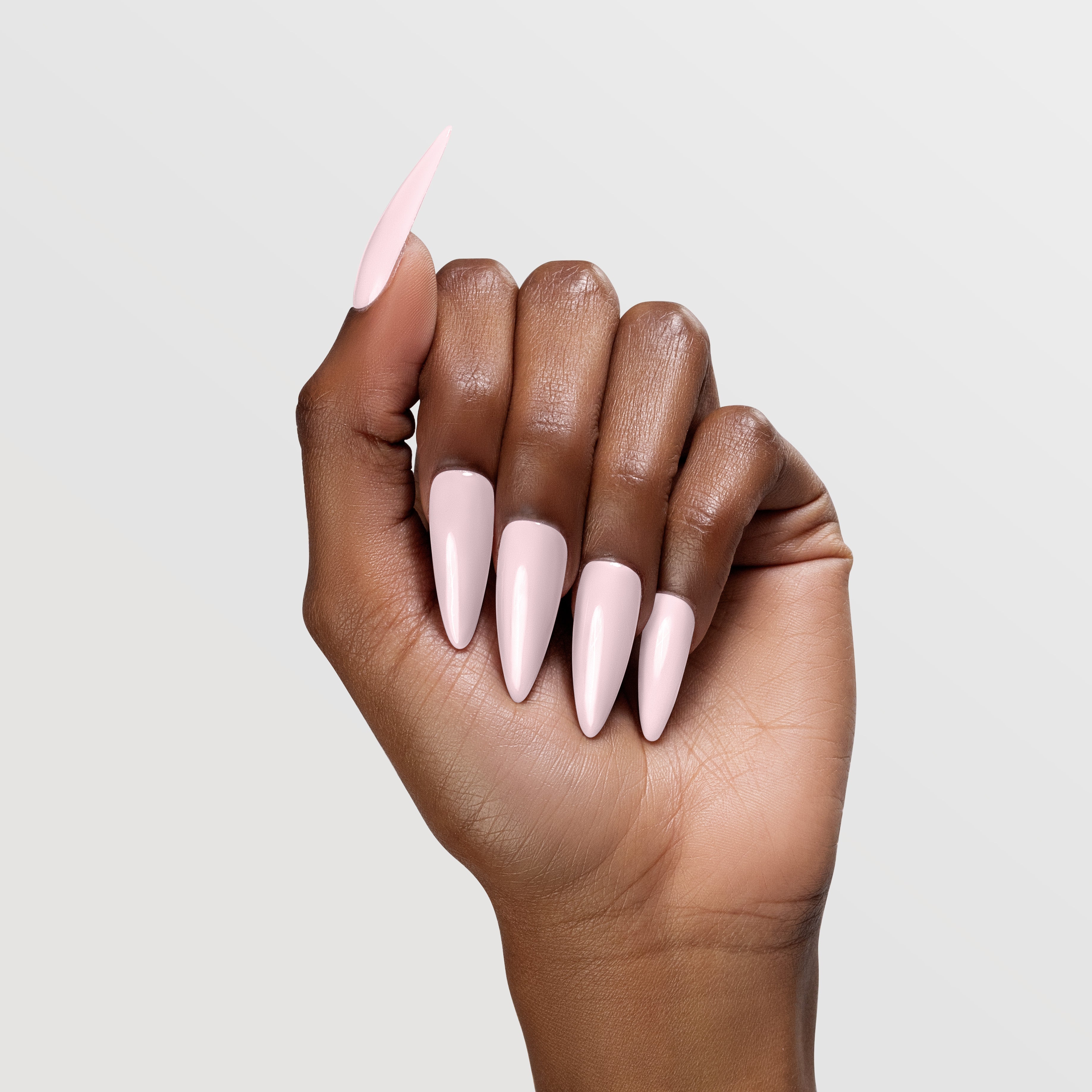 CHAUN LEGEND Gel - Talk Of The Town LG5117 - Dark Hand Swatch