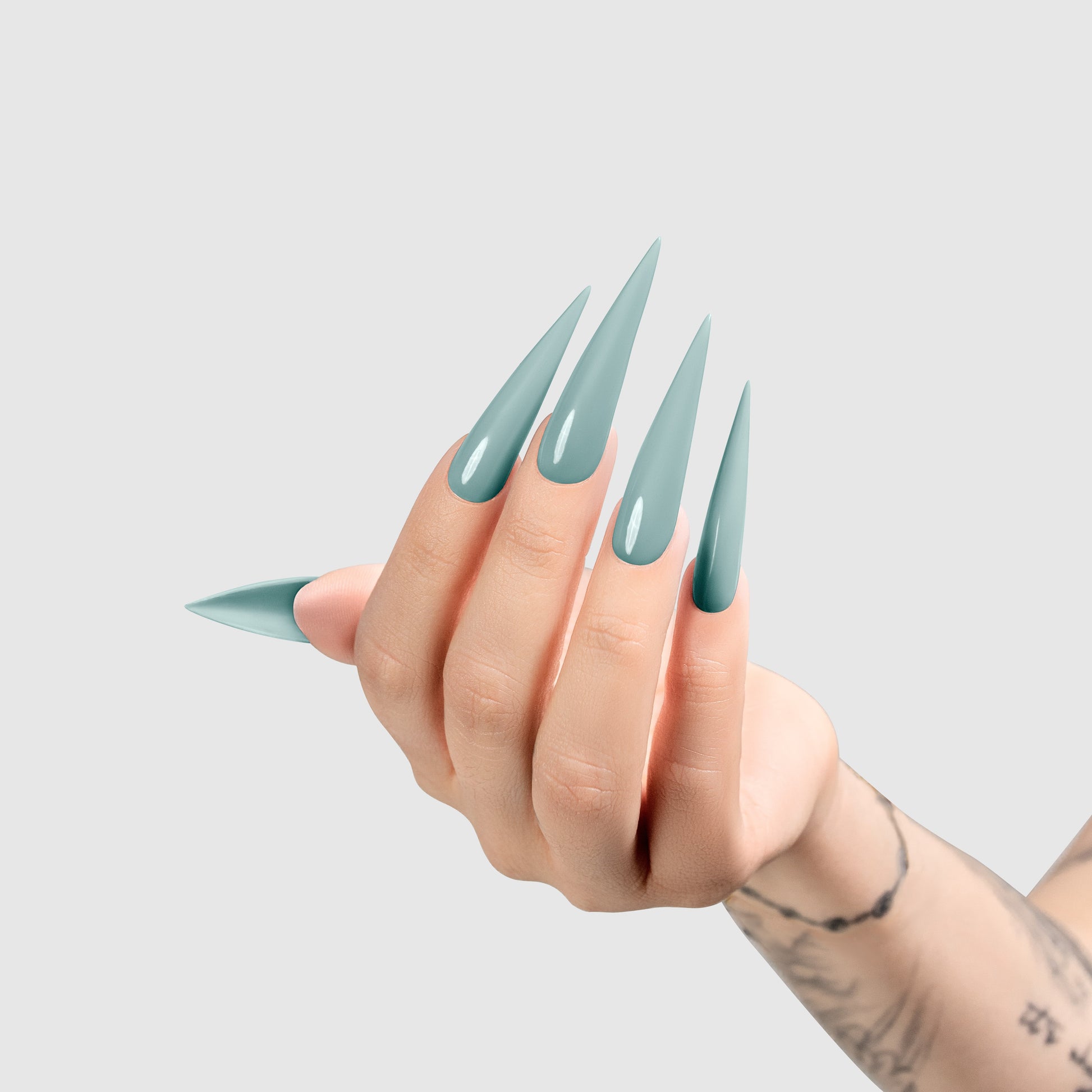 CHAUN LEGEND Gel - What's The Teal LG5171 - Light Hand Swatch