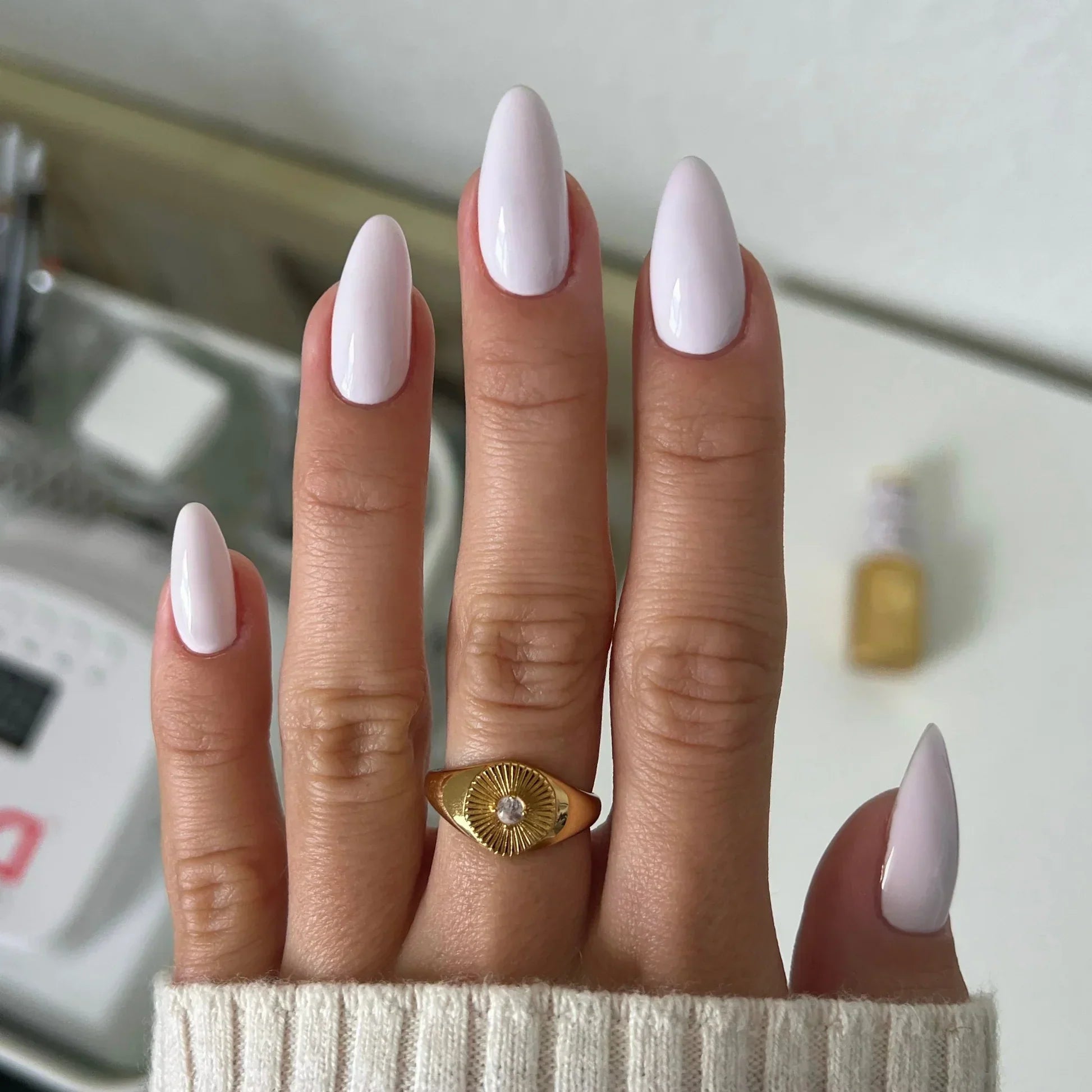 DND Diva Powder - 056 Snow Lilac