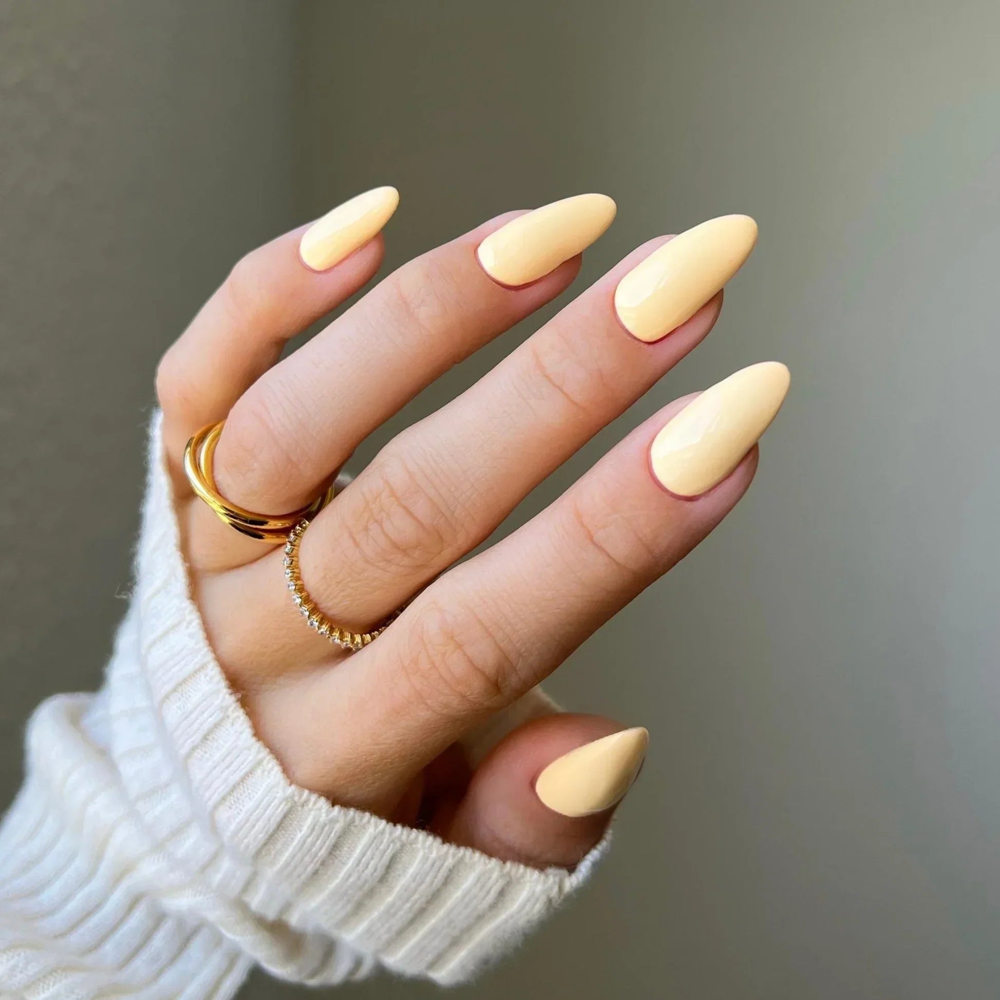 DND Diva Powder - 085 Banana Cream