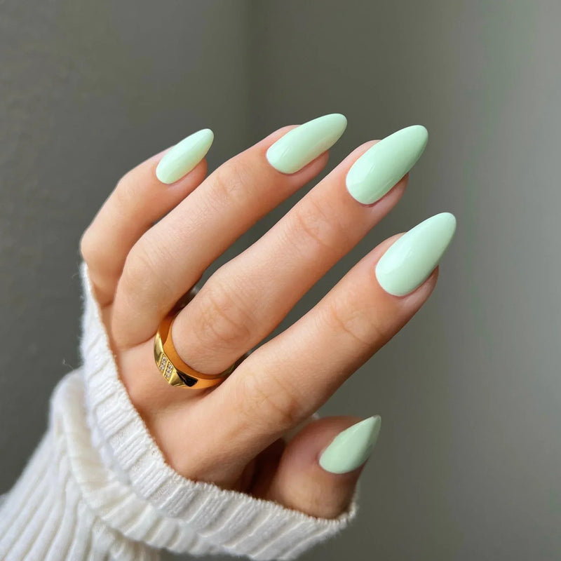DND Diva Powder - 104 Peppermint Marshmallow