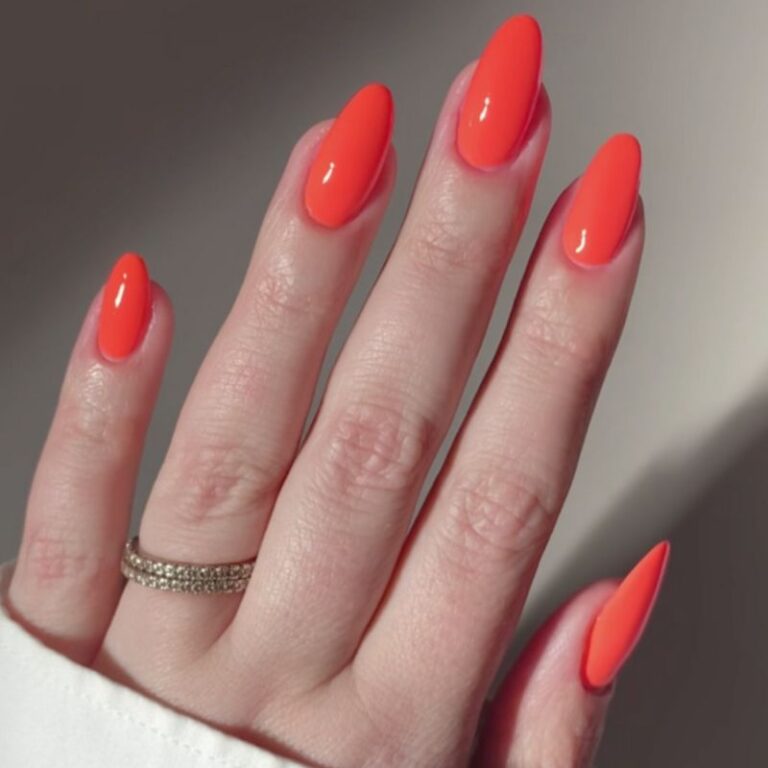 DND Diva Powder - 210 Sunkissed Coral