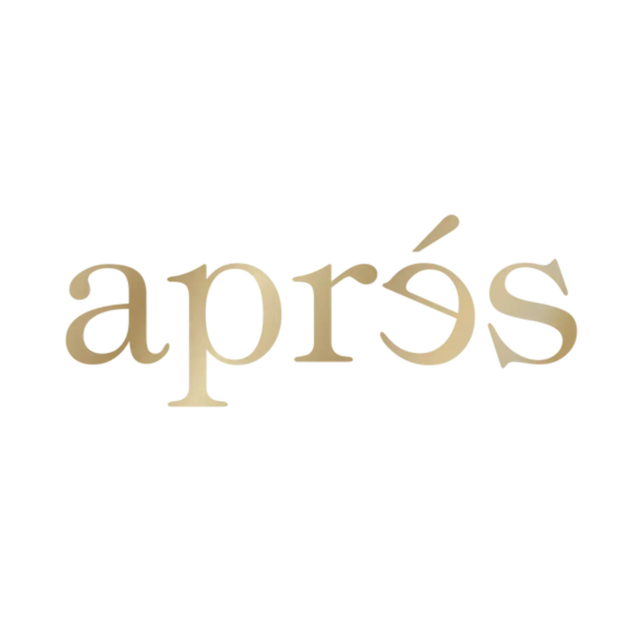 Simple text logo spelling ’aprés’ in a light beige serif font with an accent mark.